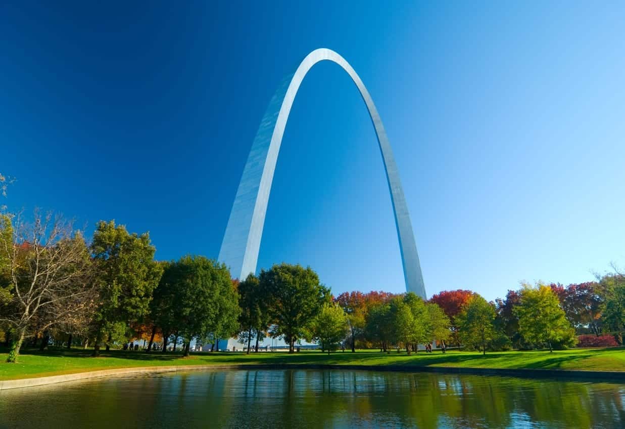 Quick Walk at The Gateway Arch